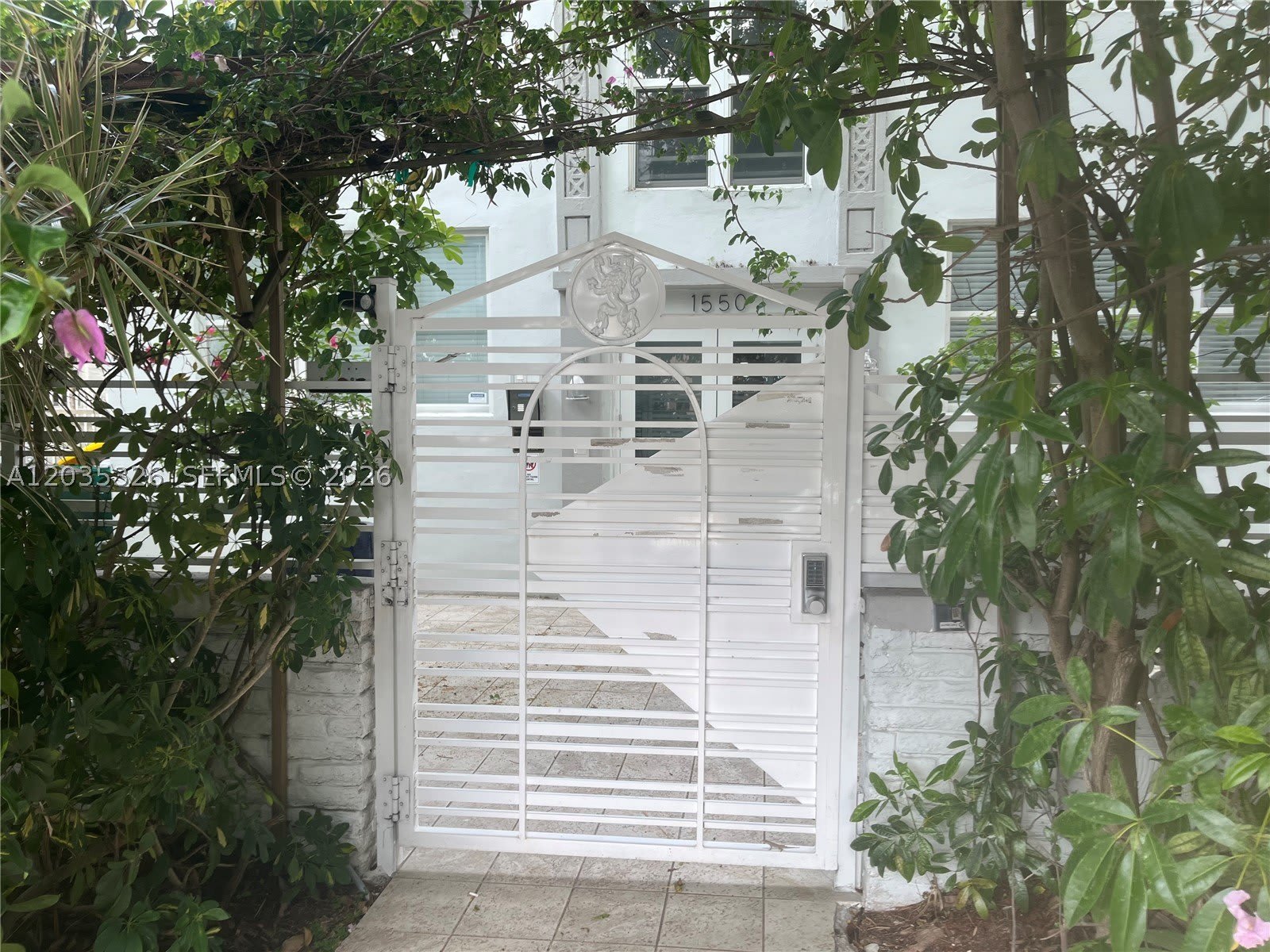 1550 Drexel Ave – photo 1