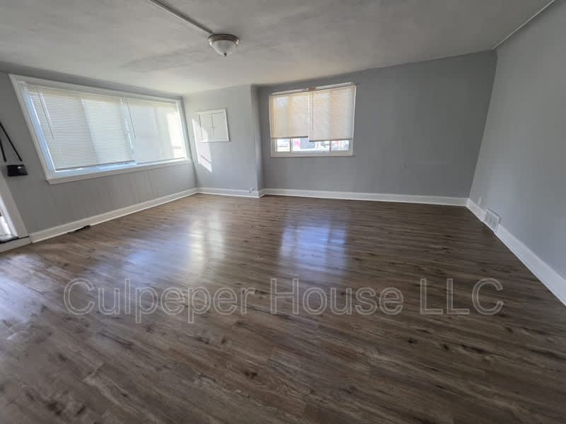 2207 West Laskey Road – photo 1