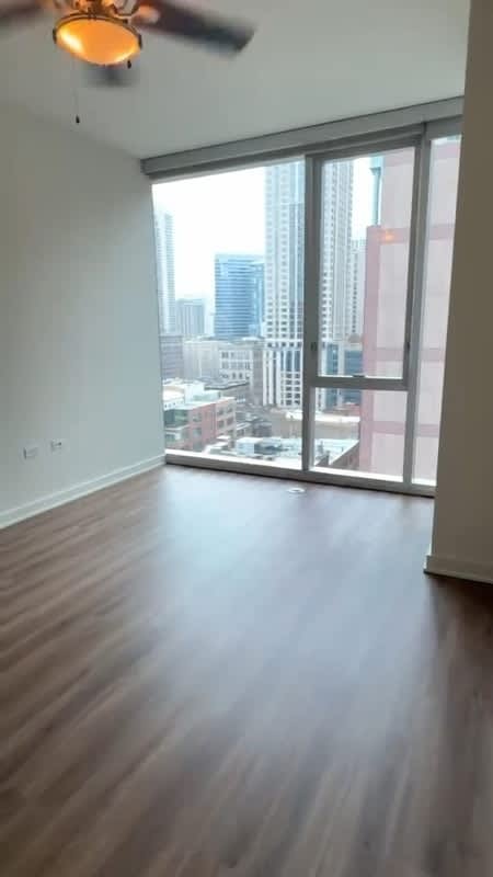 149 W Kinzie St – photo 4