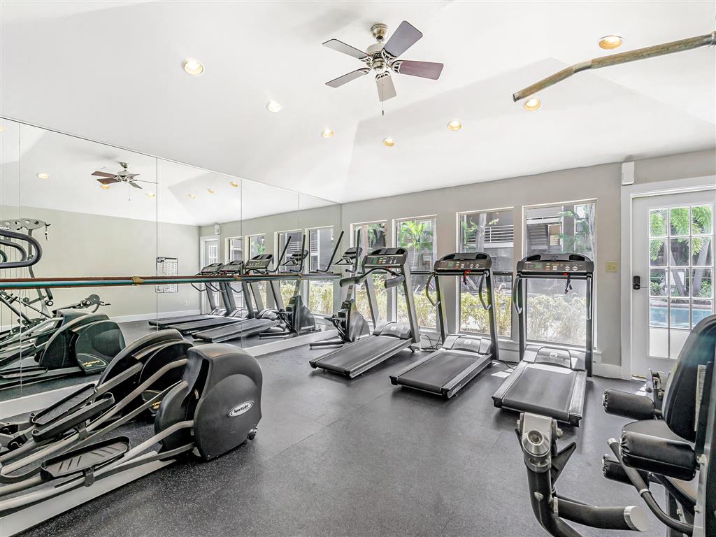 South Pointe Apartments – photo 4