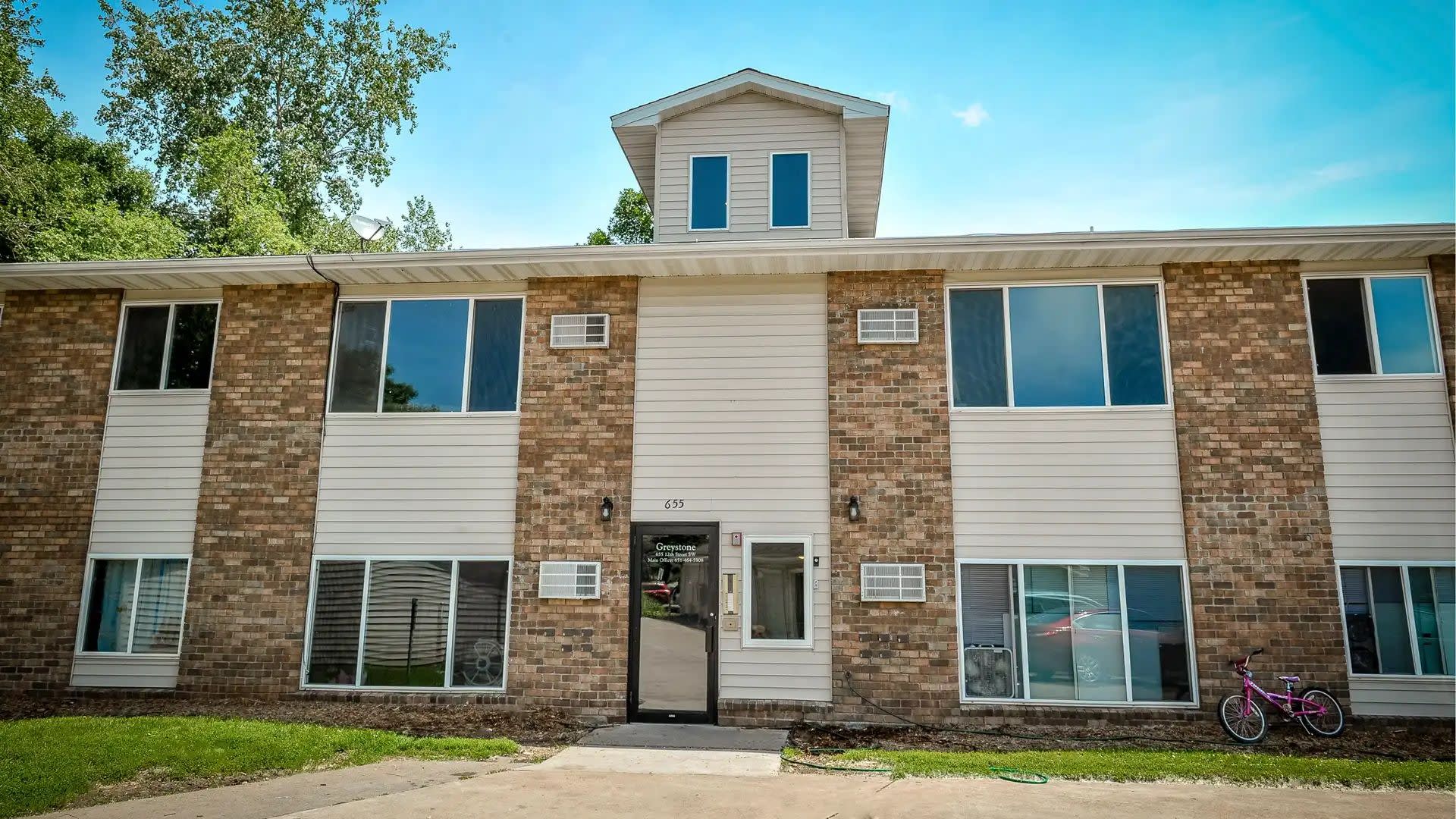 Greystone Apartments – photo 1
