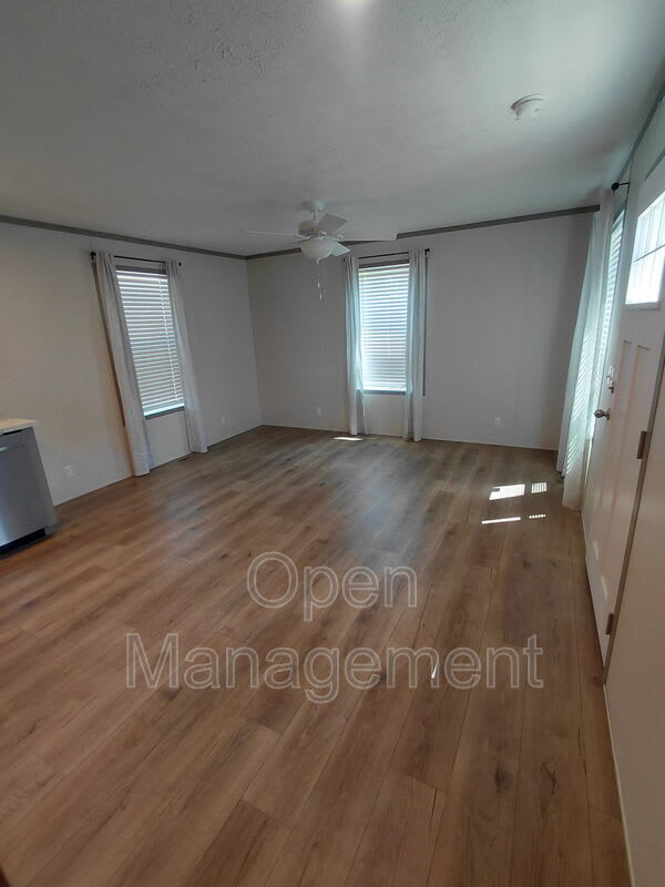 272 Kathy Circle – photo 2