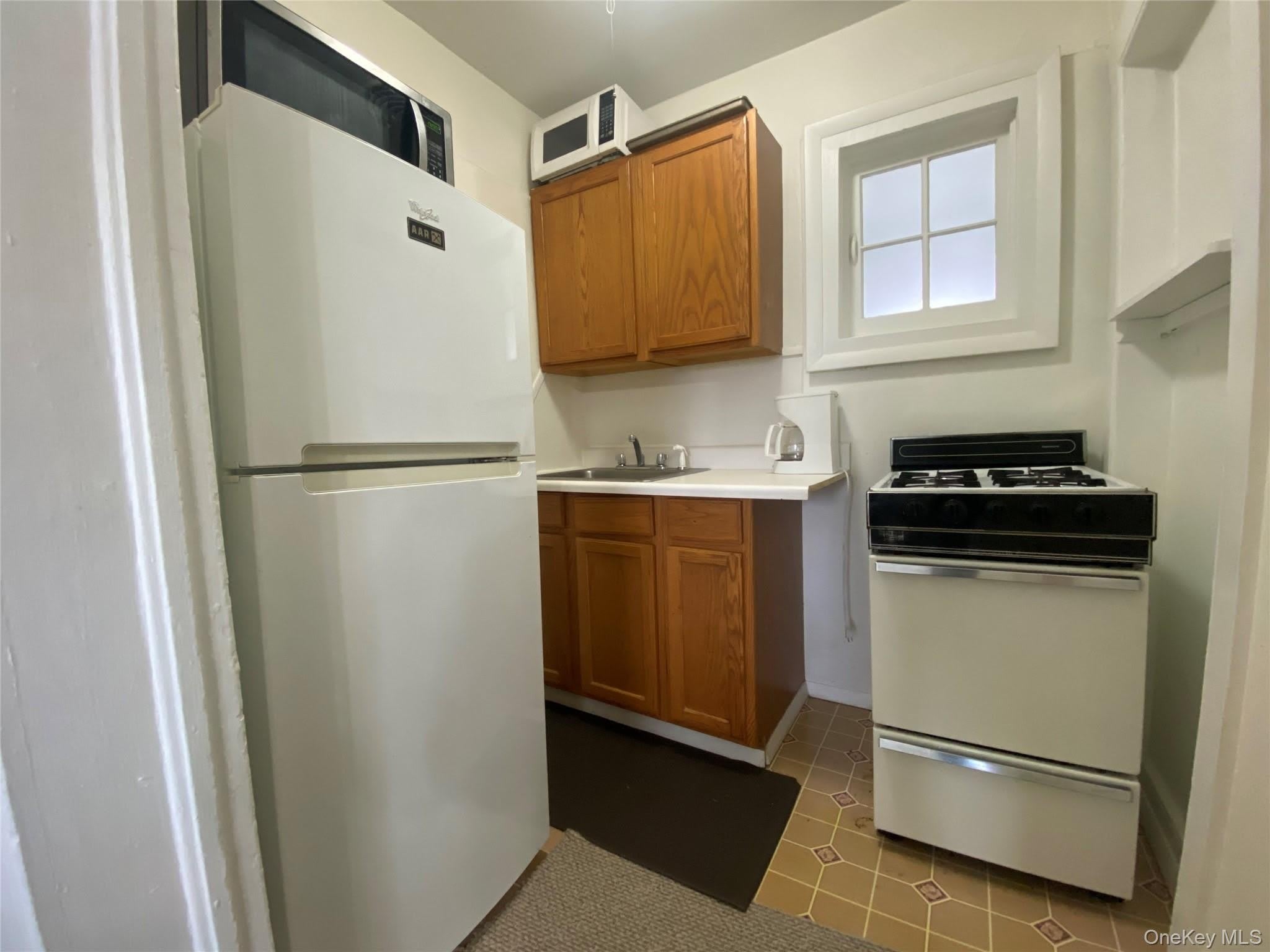 94 Sanfordville Road – photo 5