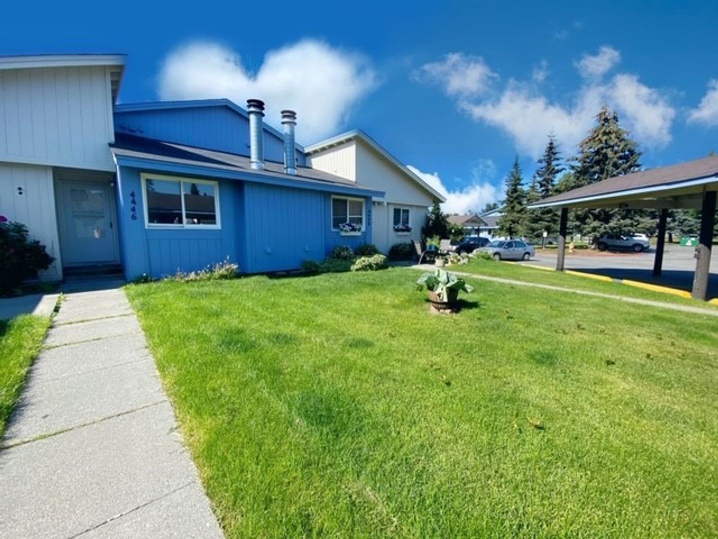 East Anchorage Two Bedroom Condo w/ In Unit Laundry – photo 4