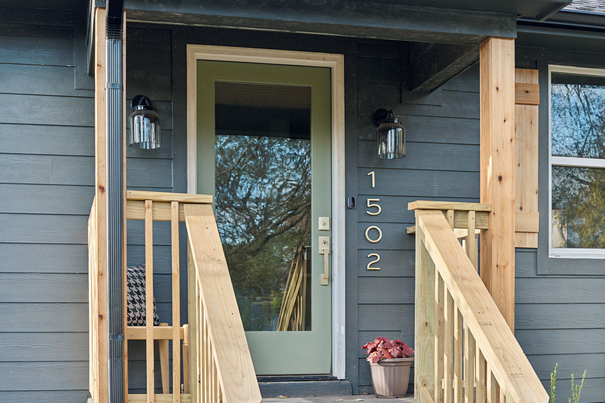 1502 Sevier Court – photo 2
