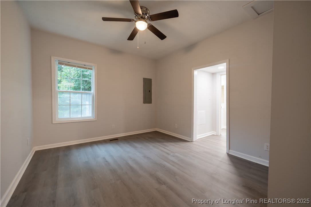 1913 Burnett Avenue – photo 5