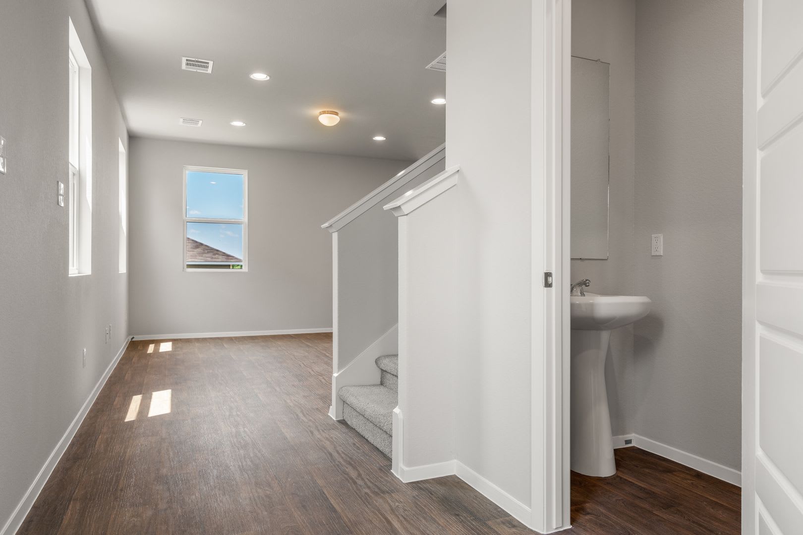 2 Week Free Move In Special Beautiful 3 Bedroom Home With Open Floor Plan Private Backyard In Maxwell – photo 3