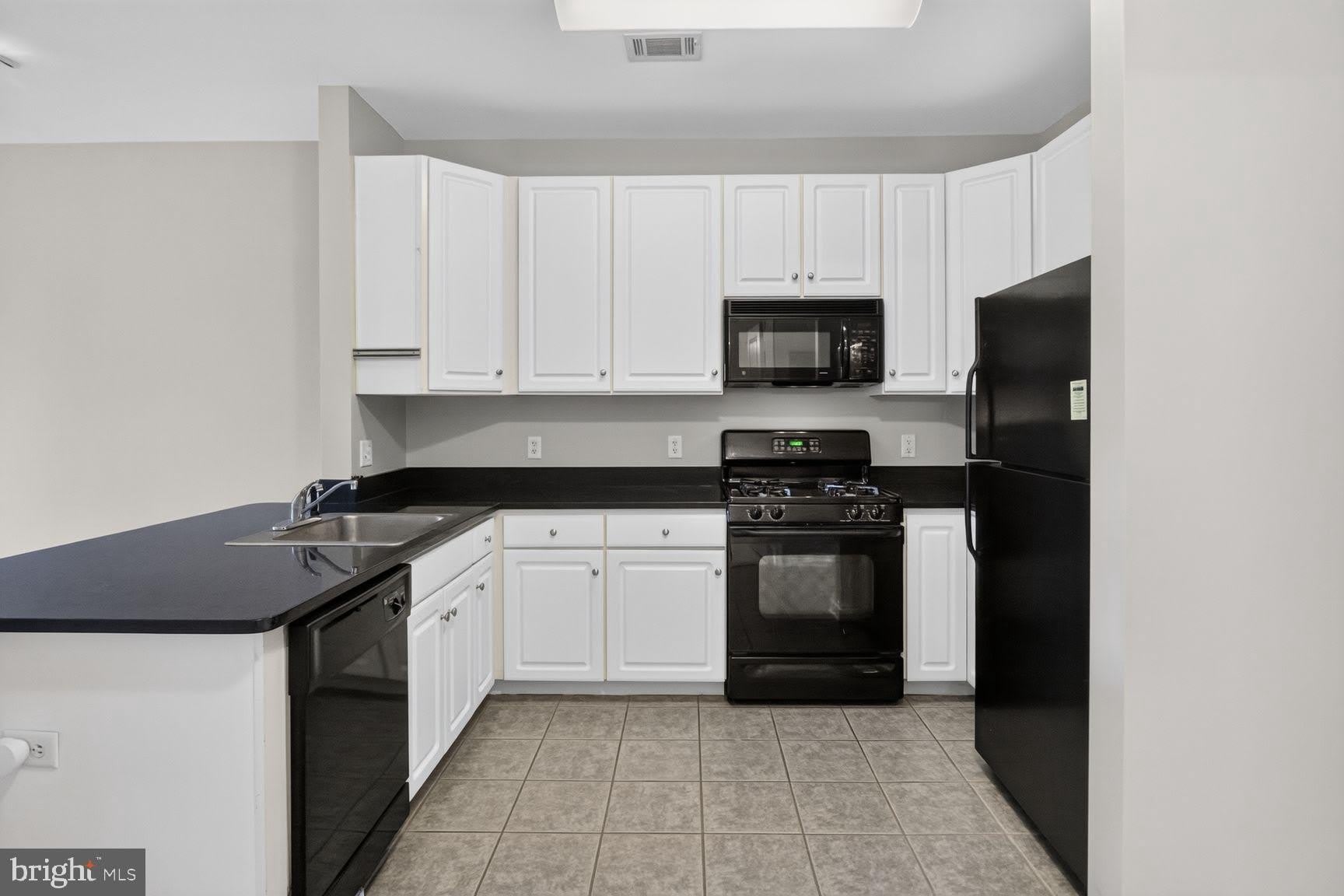 8045 NEWELL Street – photo 5