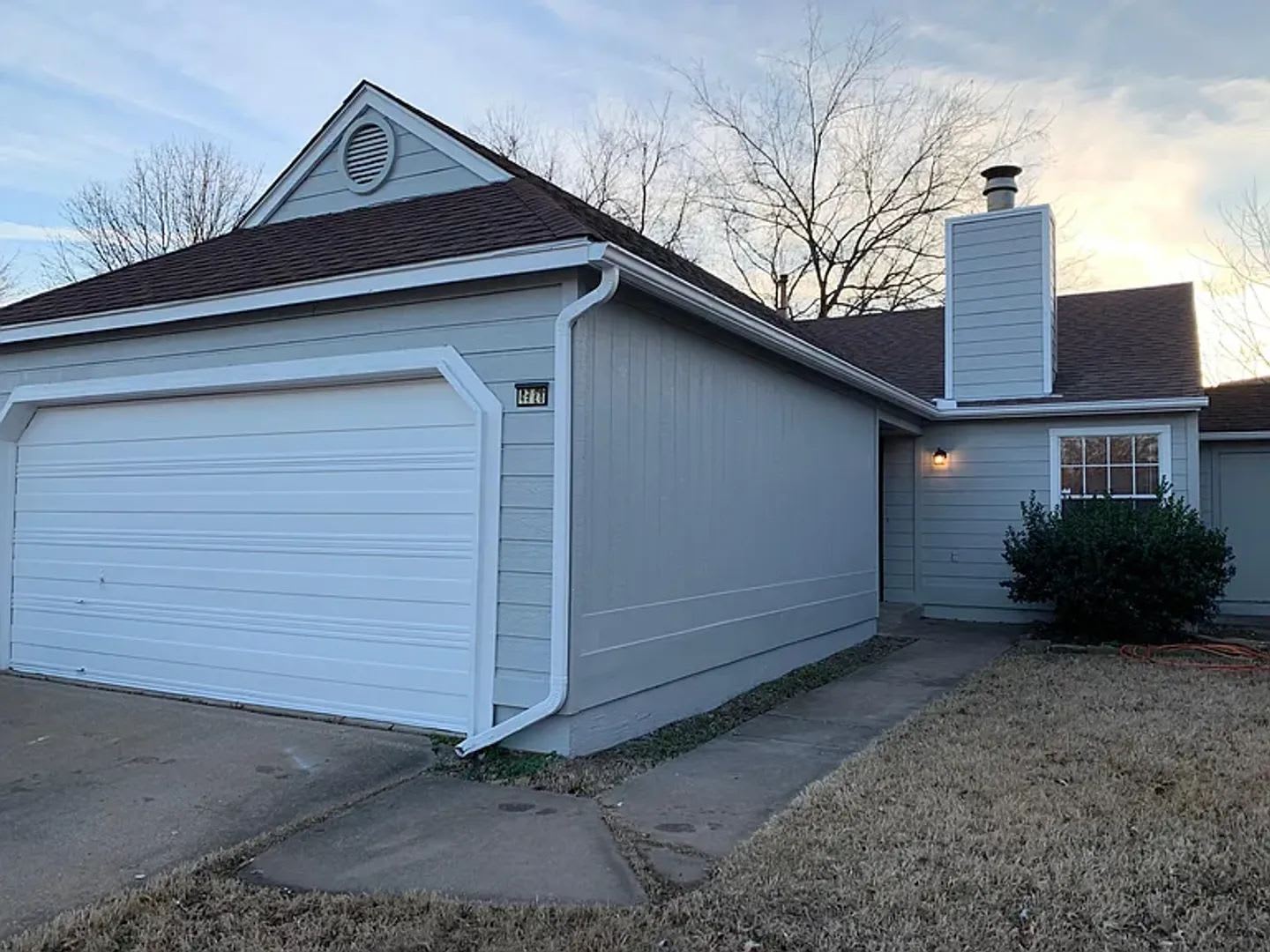 Cozy 2 Bedroom Duplex in the Heart of Broken Arrow – photo 1