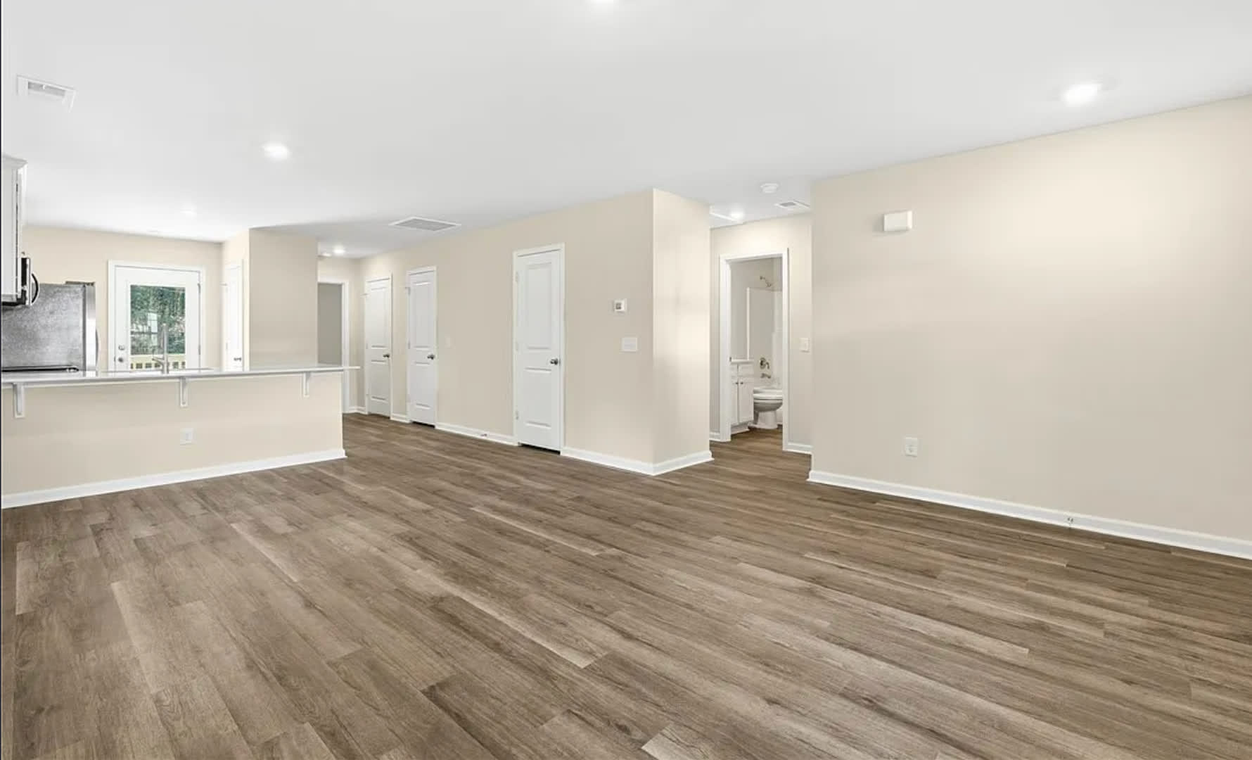 Modern Living in Greenville's Historic West End – photo 4