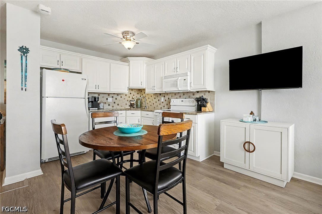 7330 Estero Boulevard – photo 2