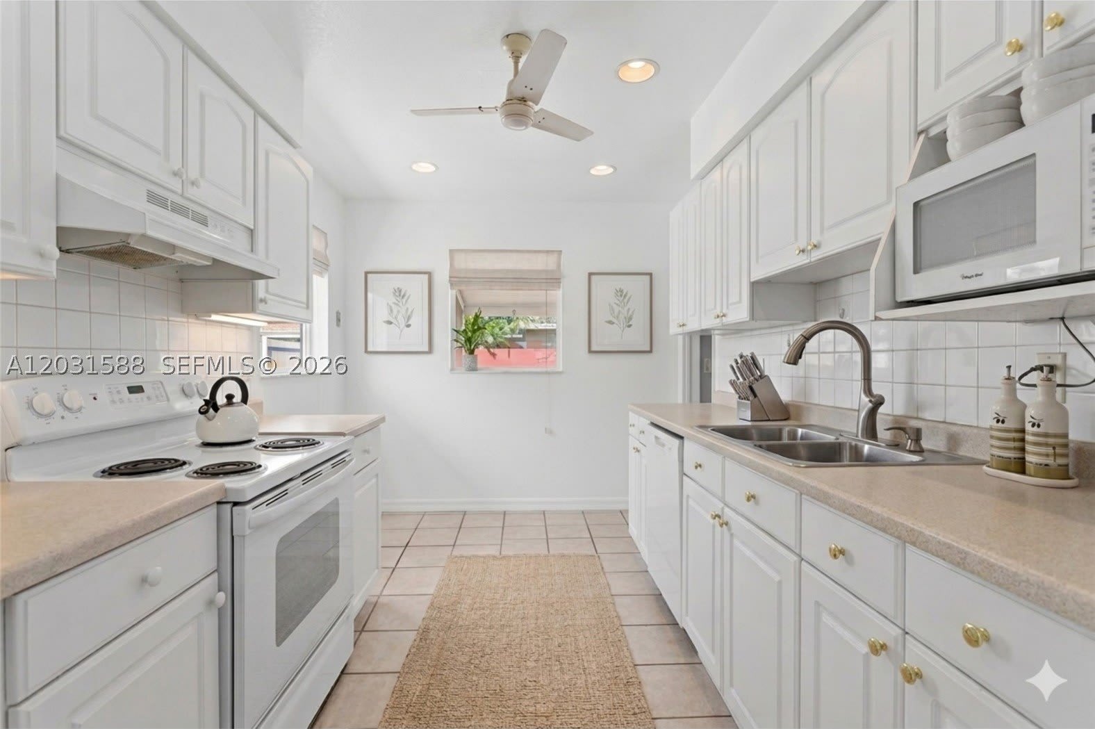 1701 NE 55th St – photo 4