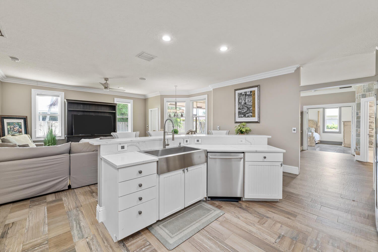 13853 Norwick Street – photo 3