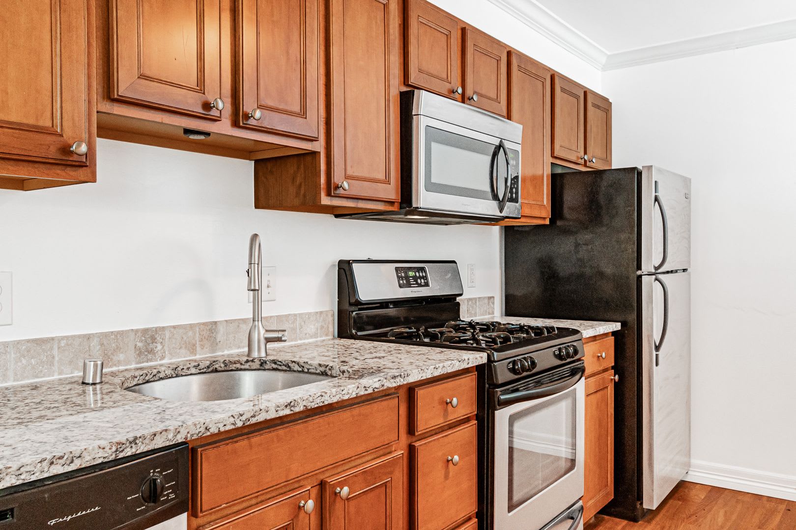 Cozy Studio in Cheesman Park, with Washer and Dryer in Unit – photo 5