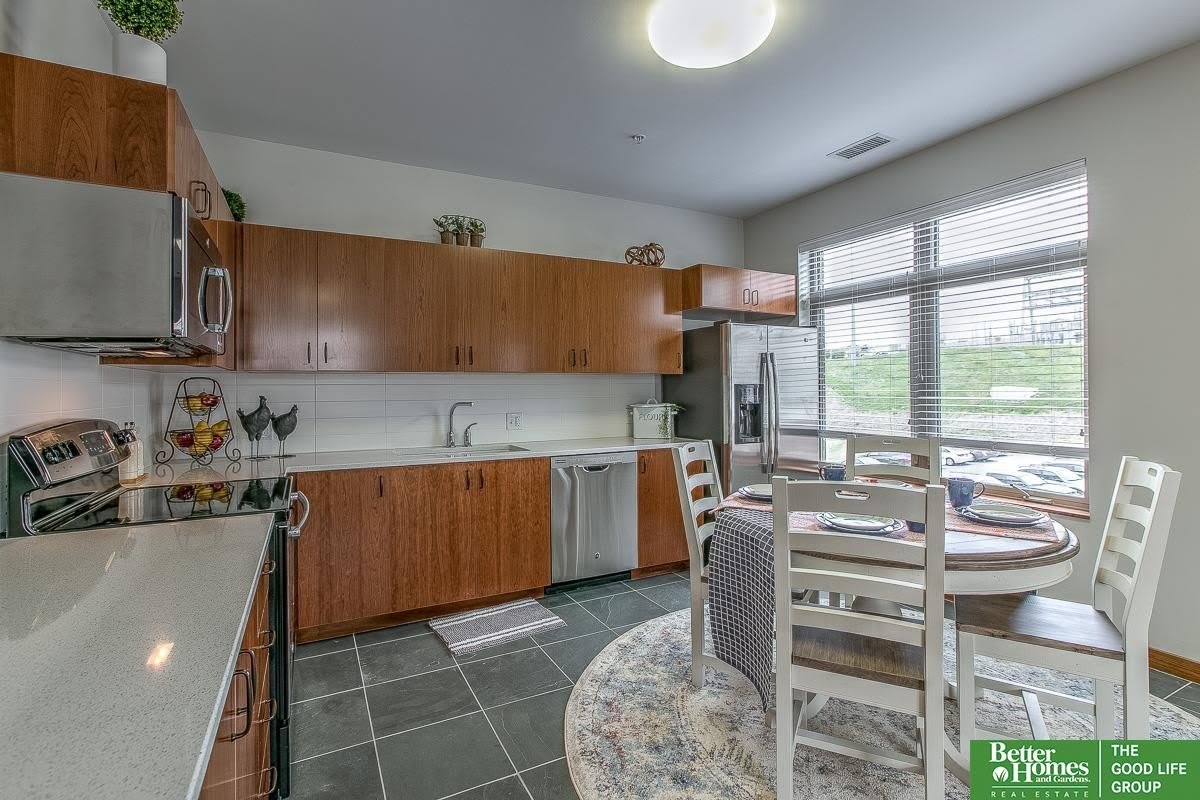 1330 S 70 Street – photo 2