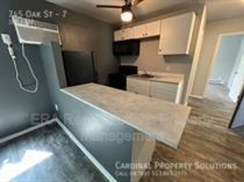 745 Oak Street – photo 3