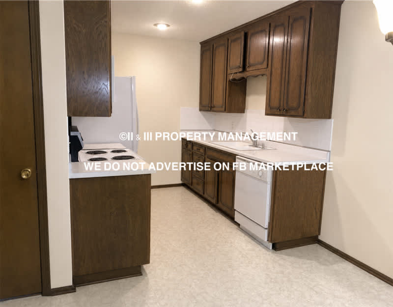 1408 Southwest Sunset Street – photo 5