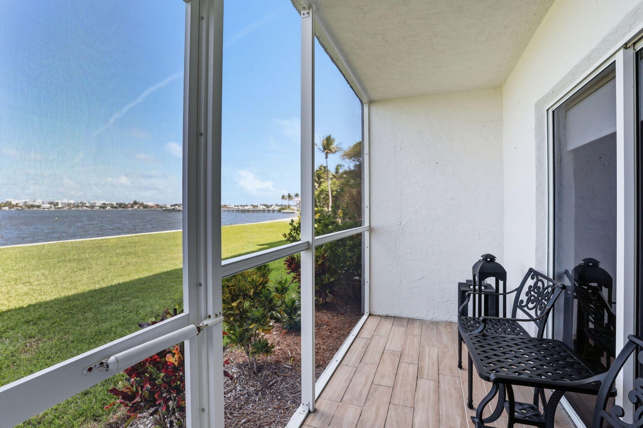 1516 S Lakeside Drive – photo 3