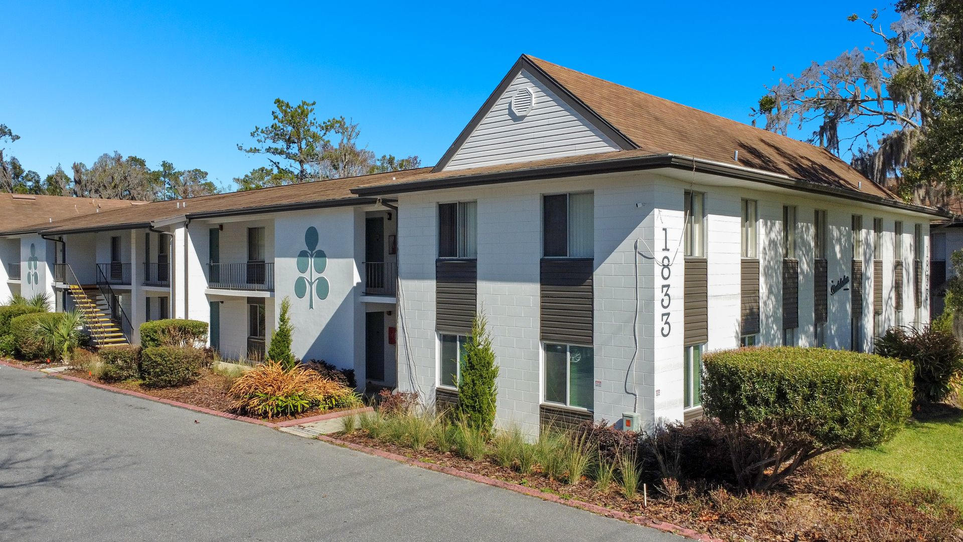 The Studebaker Apartments – photo 3