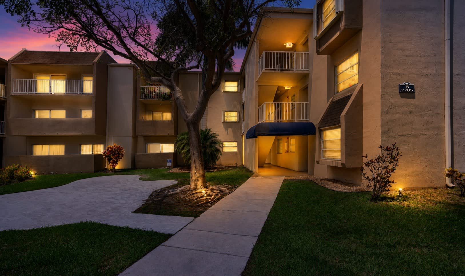 7705 SW 86 STUnit B114 – photo 1