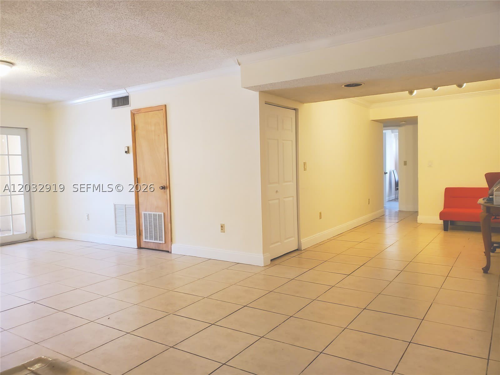 250 NW 107th Ave – photo 4
