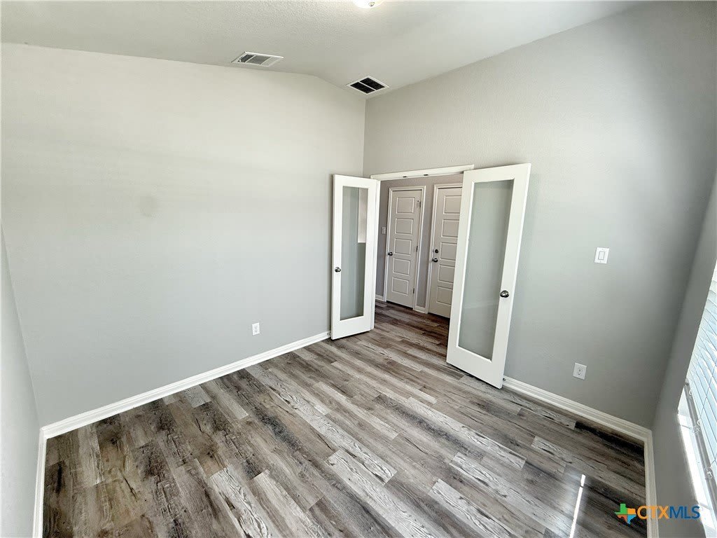 8819 Straight Oaks – photo 3