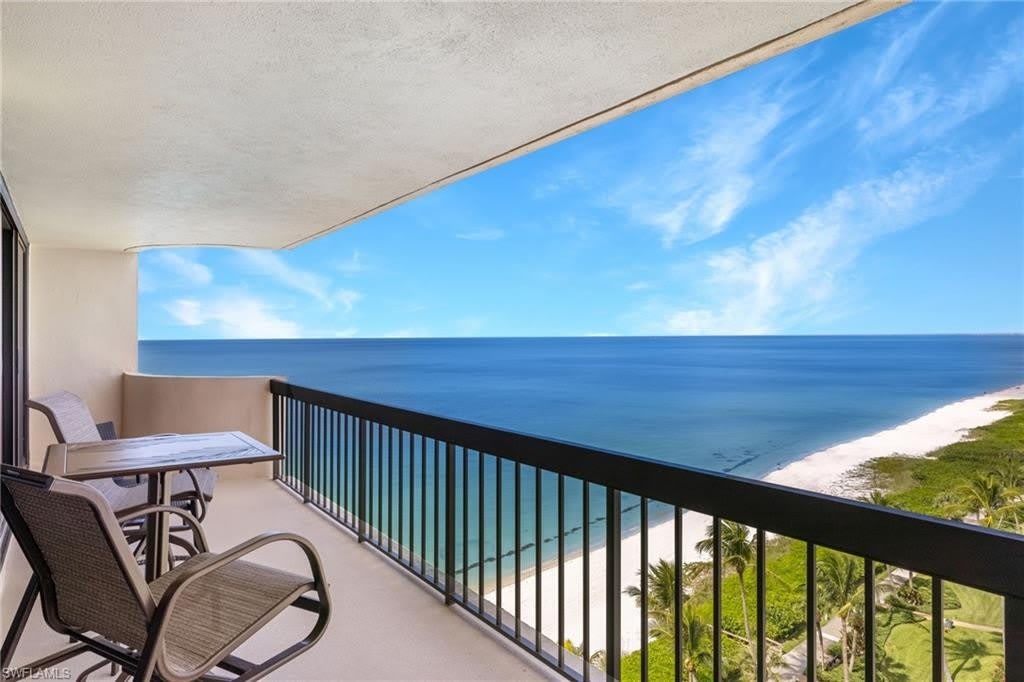 4001 Gulf Shore Blvd N – photo 1