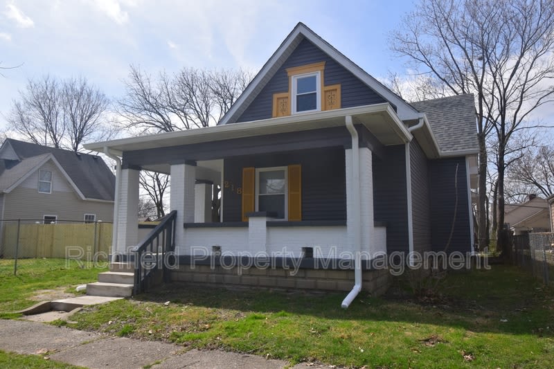 218 N Tacoma Ave – photo 2
