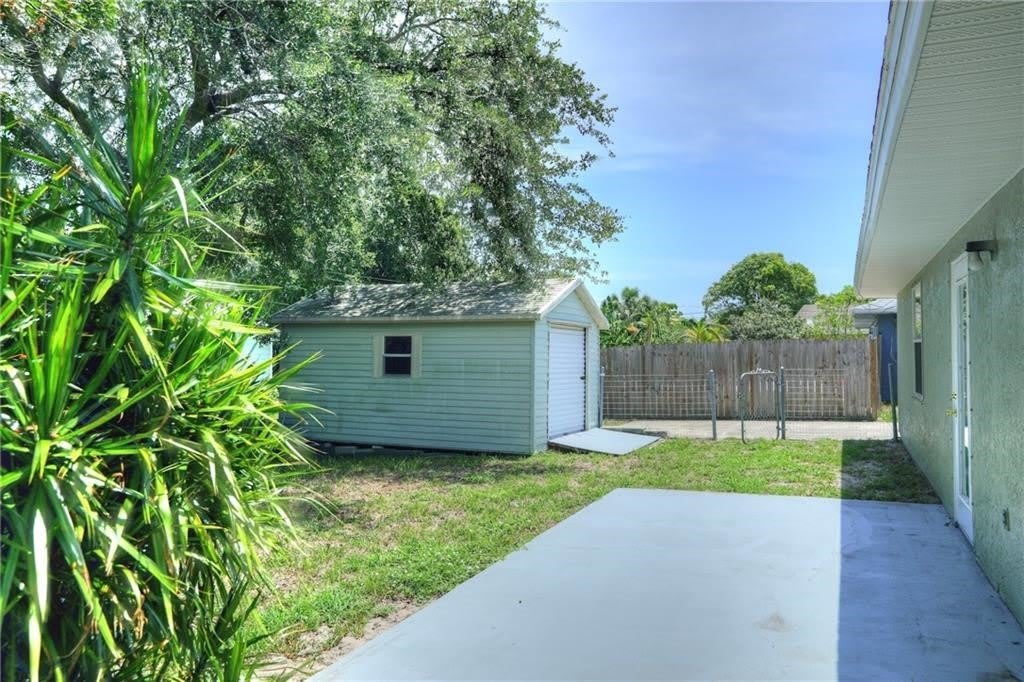 834 Jamaica Avenue – photo 4