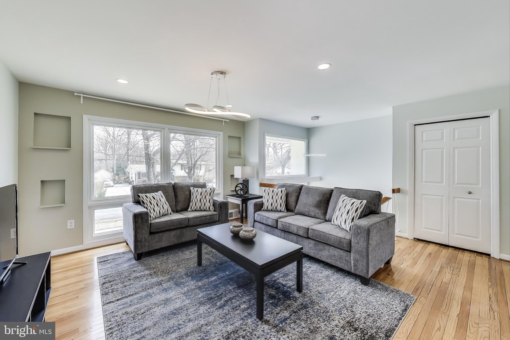 14316 WOODCREST Drive – photo 5