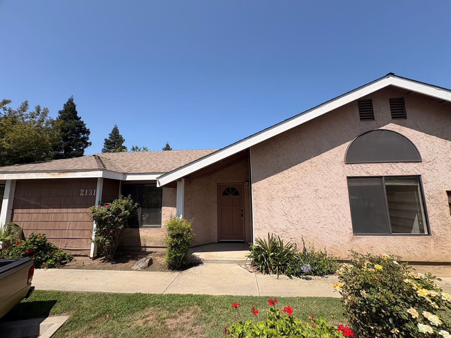 Cozy 3 bedroom, 2 bathroom home in Northeast Visalia – photo 1