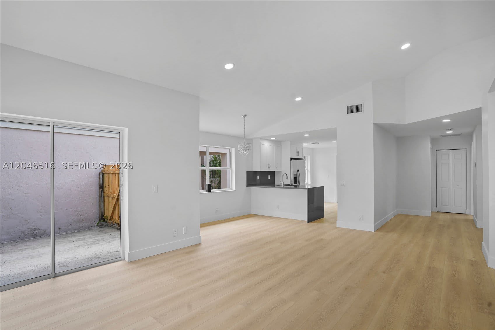 9354 Arborwood Cir – photo 2