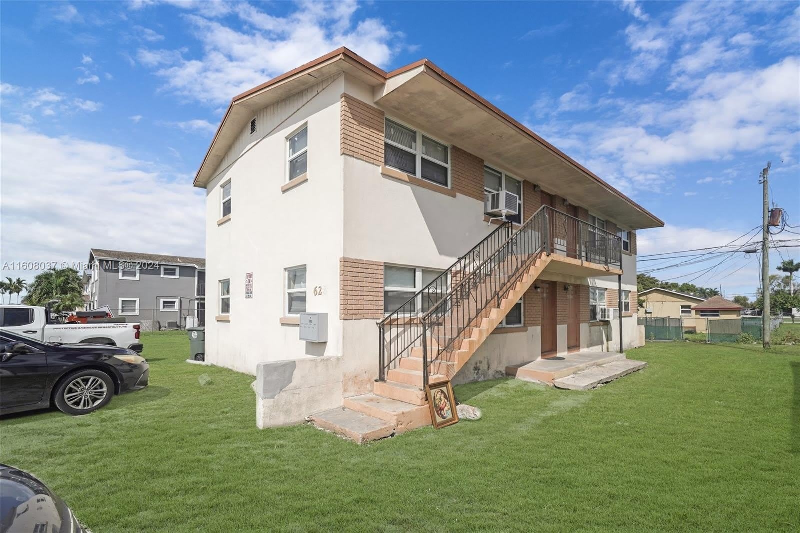 628 SW 4th Street – photo 2