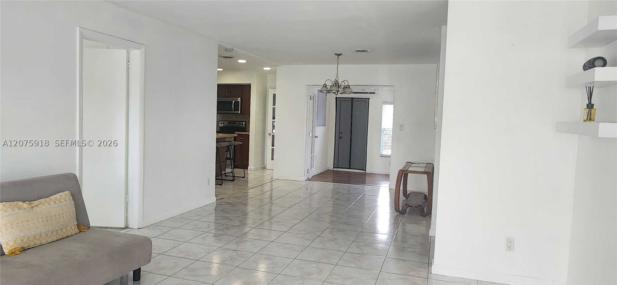 3345 Hayes St – photo 5