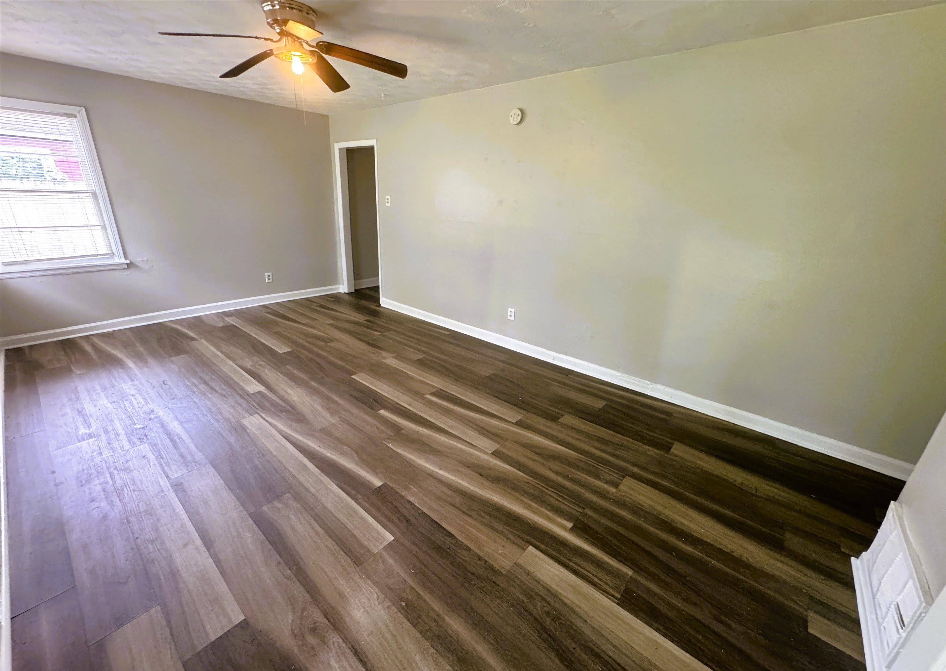 1644 RUSSWOOD Rd – photo 4