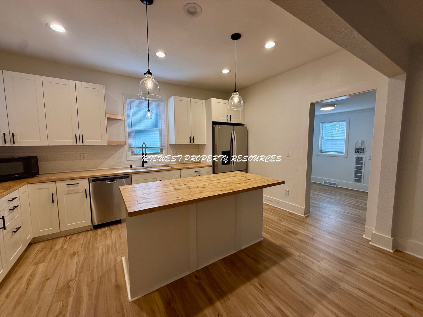Beautifully Updated 3 Bedroom Home In Downtown Lee S Summit – photo 5