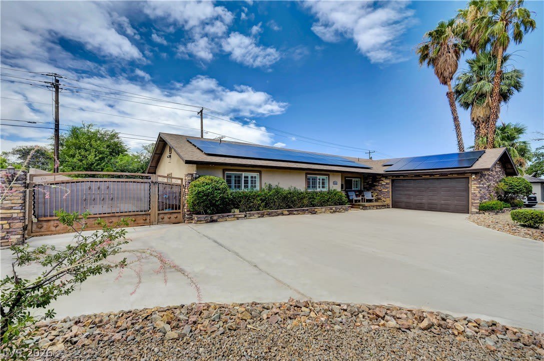 2712 W Oakey Boulevard – photo 1