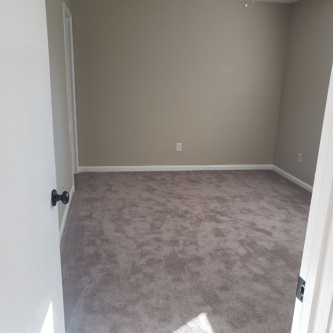 Great Garner Location! 2 BR, 2 FULL Bath Single Level Townhome at $1375/mo.! – photo 5