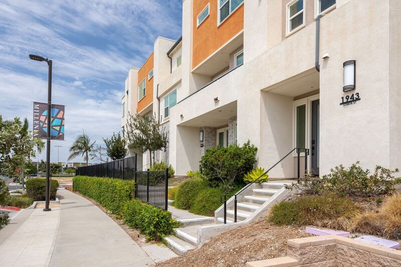 1941 Strata St – photo 1
