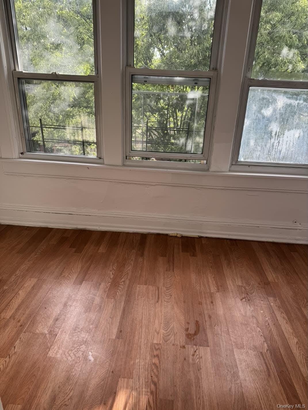 37 45 94Th Street – photo 3