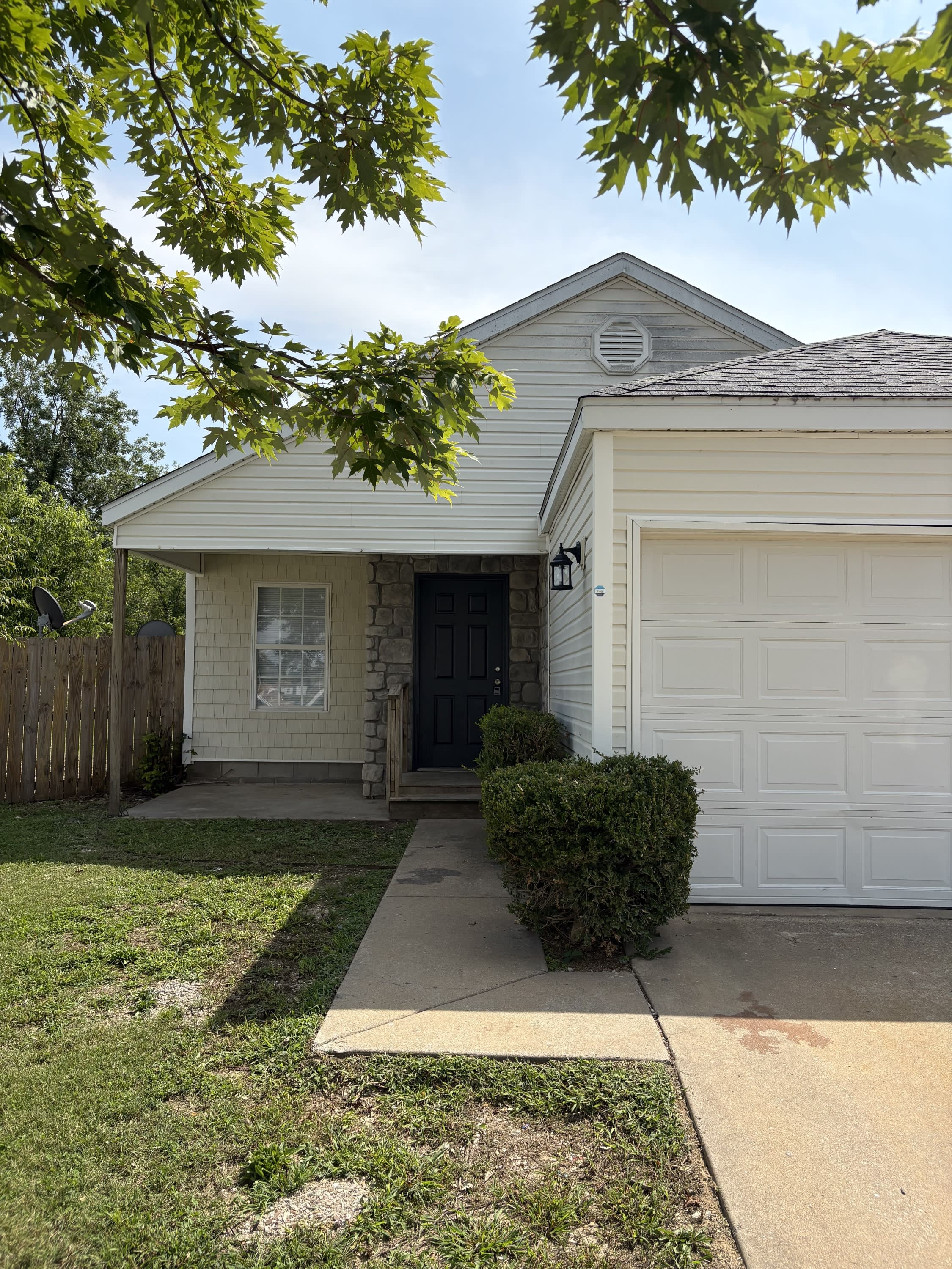 601 Cedarbrook Court – photo 2