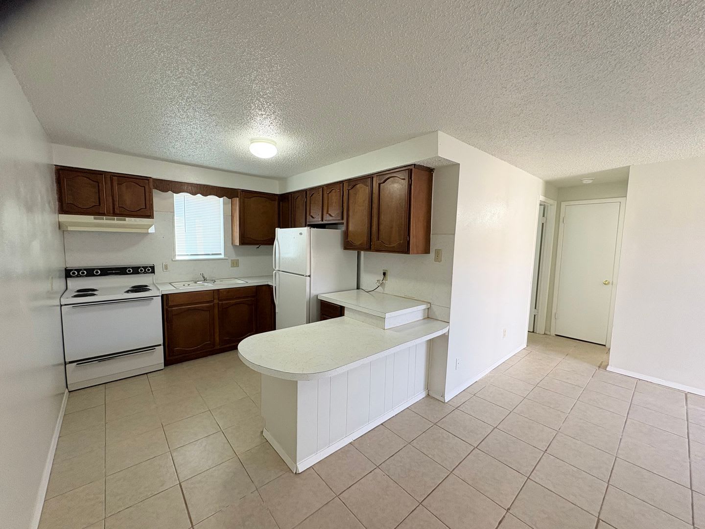 122 N Ave E – photo 5