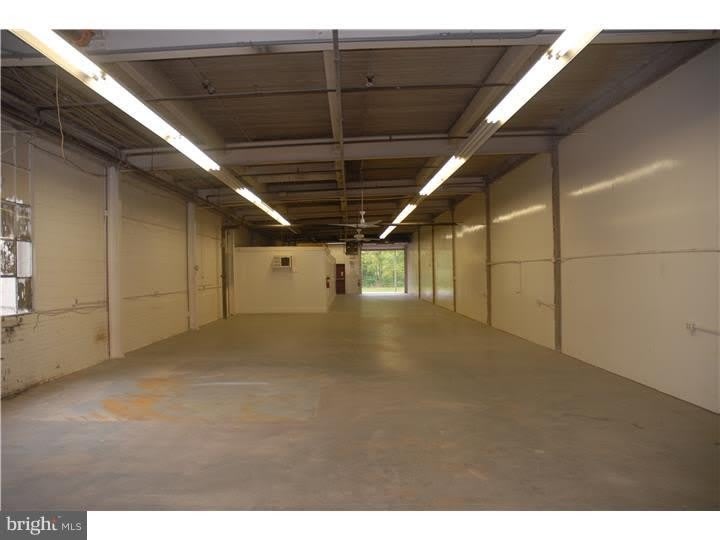 410 E WALNUT Street – photo 4