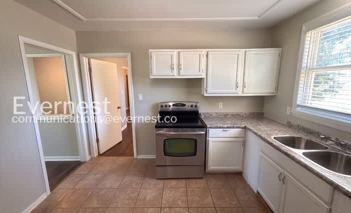 3901 Northwest Kenwood Drive – photo 5