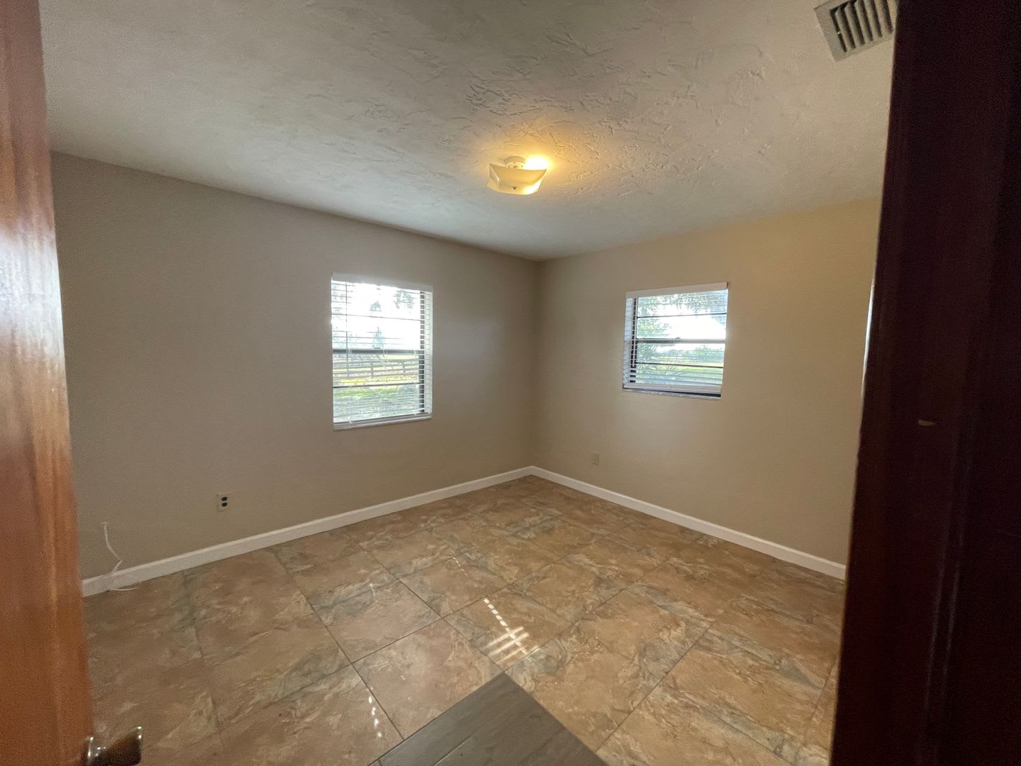 34 Acre Horse Farm Cross Fenced w/Paddocks and Barn 3 Bedroom 2 bath. – photo 2