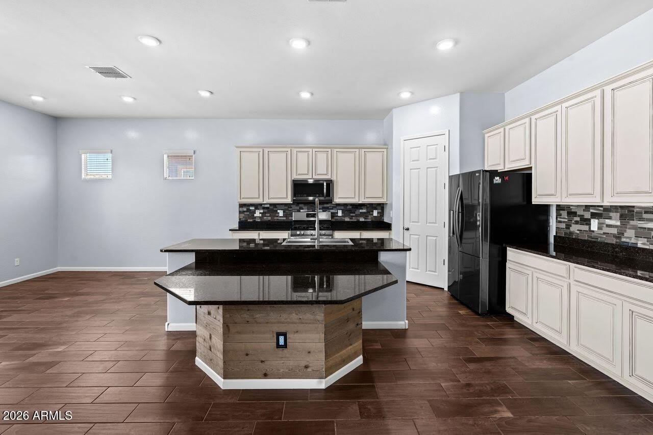 23994 N 164TH Drive – photo 2