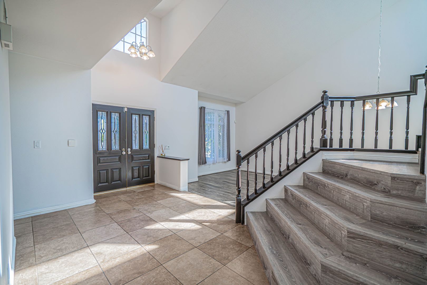 Stunning 5-Bedroom Pool Home with RV Parking and Solar in Canyon Country! – photo 3