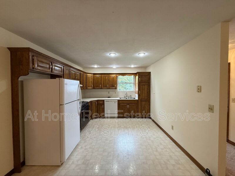 722 Mclean Ct – photo 4