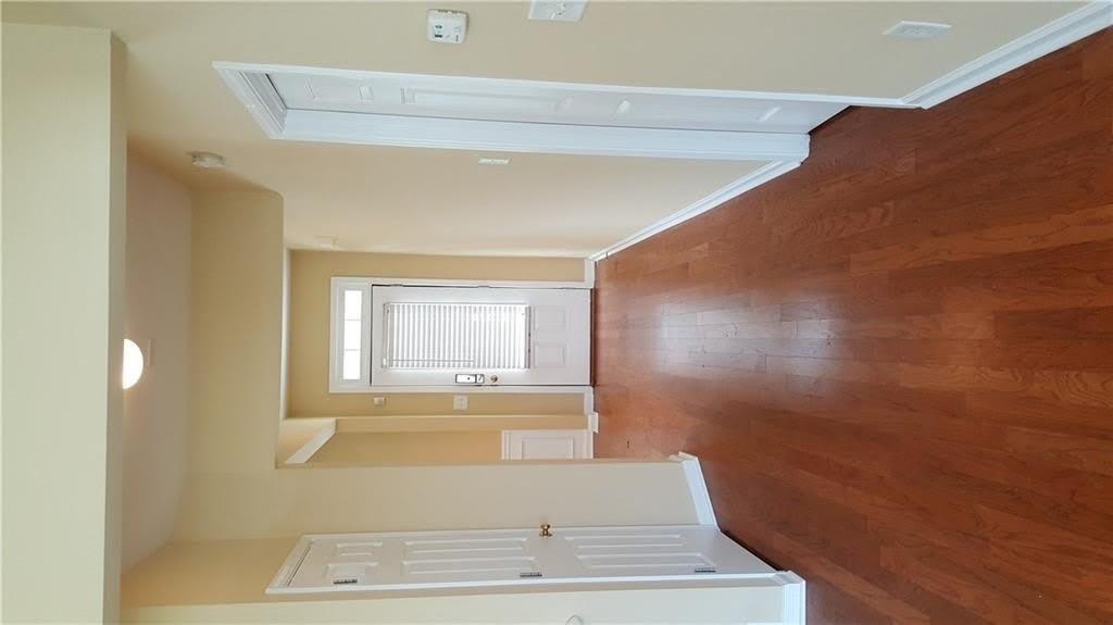 2036 Executive Drive – photo 2