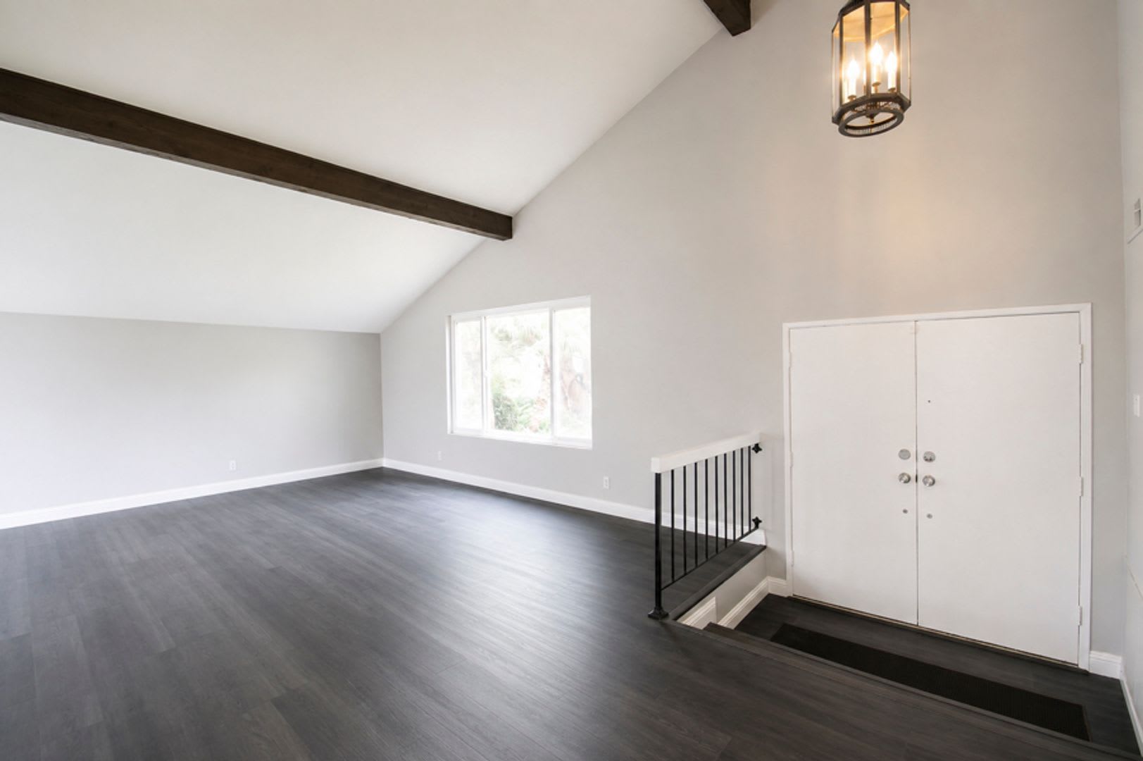 Large and Updated Fountain Valley Home – photo 4